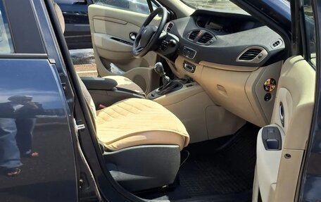 Renault Scenic III рестайлинг, 2010 год, 680 000 рублей, 7 фотография