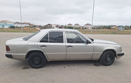 Mercedes-Benz W124, 1993 год, 350 000 рублей, 3 фотография