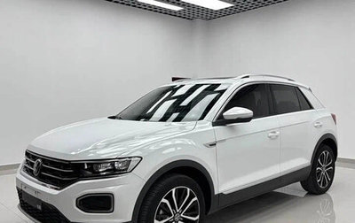 Volkswagen T-Roc I, 2022 год, 1 699 000 рублей, 1 фотография