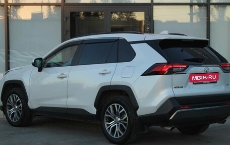 Toyota RAV4, 2021 год, 3 990 000 рублей, 7 фотография