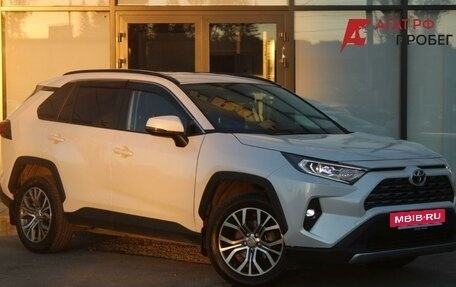Toyota RAV4, 2021 год, 3 990 000 рублей, 3 фотография