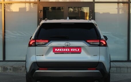 Toyota RAV4, 2021 год, 3 990 000 рублей, 6 фотография