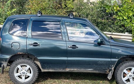 Chevrolet Niva I рестайлинг, 2004 год, 275 000 рублей, 3 фотография
