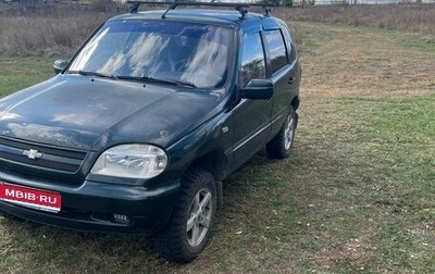 Chevrolet Niva I рестайлинг, 2004 год, 275 000 рублей, 1 фотография