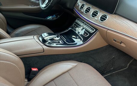 Mercedes-Benz E-Класс, 2016 год, 2 700 000 рублей, 9 фотография