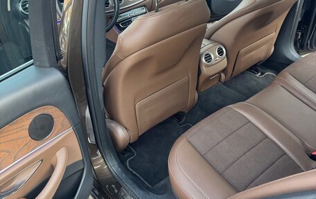 Mercedes-Benz E-Класс, 2016 год, 2 700 000 рублей, 7 фотография