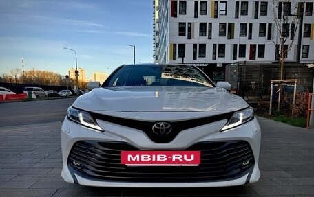 Toyota Camry, 2019 год, 1 990 000 рублей, 2 фотография