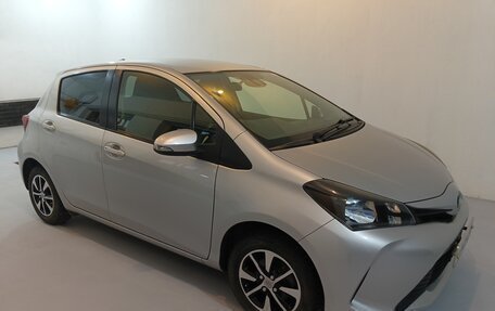 Toyota Vitz, 2016 год, 750 000 рублей, 3 фотография