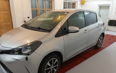 Toyota Vitz, 2016 год, 750 000 рублей, 2 фотография