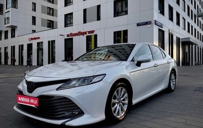 Toyota Camry, 2019 год, 1 990 000 рублей, 1 фотография