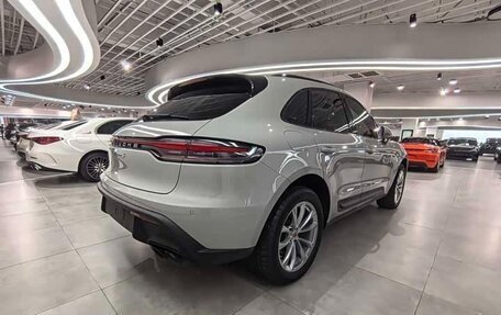 Porsche Macan I рестайлинг, 2022 год, 5 800 000 рублей, 2 фотография