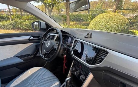 Volkswagen T-Roc I, 2022 год, 1 325 000 рублей, 16 фотография