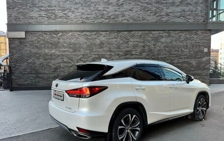 Lexus RX IV рестайлинг, 2021 год, 5 550 000 рублей, 4 фотография