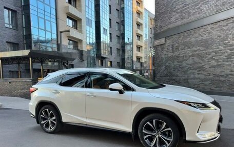 Lexus RX IV рестайлинг, 2021 год, 5 550 000 рублей, 3 фотография