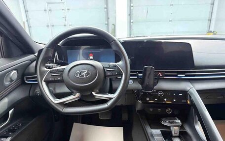 Hyundai Elantra, 2023 год, 1 220 000 рублей, 9 фотография