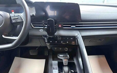 Hyundai Elantra, 2023 год, 1 220 000 рублей, 10 фотография
