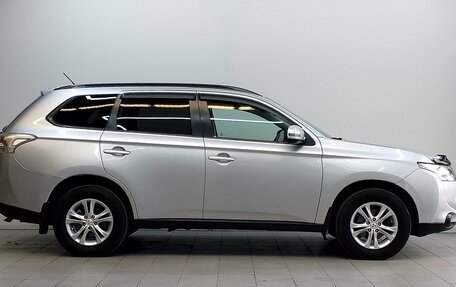 Mitsubishi Outlander III рестайлинг 3, 2013 год, 1 290 000 рублей, 4 фотография