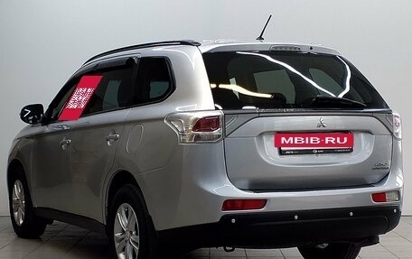 Mitsubishi Outlander III рестайлинг 3, 2013 год, 1 290 000 рублей, 7 фотография
