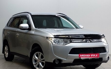 Mitsubishi Outlander III рестайлинг 3, 2013 год, 1 290 000 рублей, 3 фотография