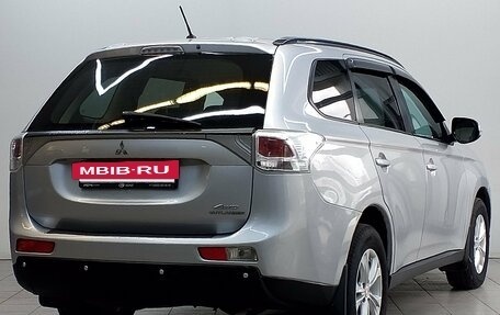 Mitsubishi Outlander III рестайлинг 3, 2013 год, 1 290 000 рублей, 5 фотография