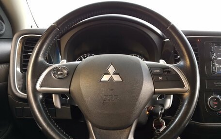 Mitsubishi Outlander III рестайлинг 3, 2013 год, 1 290 000 рублей, 10 фотография