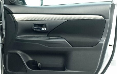 Mitsubishi Outlander III рестайлинг 3, 2013 год, 1 290 000 рублей, 29 фотография