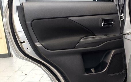 Mitsubishi Outlander III рестайлинг 3, 2013 год, 1 290 000 рублей, 30 фотография