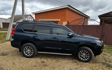 Toyota Land Cruiser Prado 150 рестайлинг, 2018 год, 5 199 000 рублей, 7 фотография