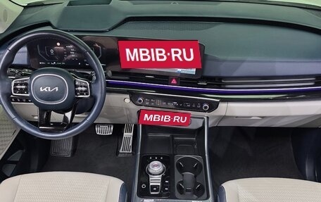 KIA Carnival, 2024 год, 4 377 415 рублей, 8 фотография