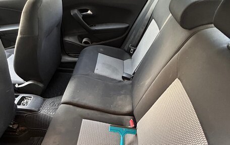 Volkswagen Polo VI (EU Market), 2011 год, 700 000 рублей, 9 фотография