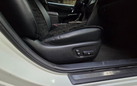 Toyota Camry, 2017 год, 2 450 000 рублей, 13 фотография