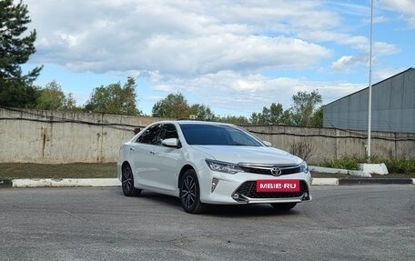 Toyota Camry, 2017 год, 2 450 000 рублей, 3 фотография