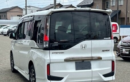 Honda Stepwgn IV рестайлинг, 2021 год, 1 962 000 рублей, 4 фотография