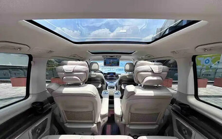 Mercedes-Benz V-Класс, 2023 год, 6 700 000 рублей, 21 фотография