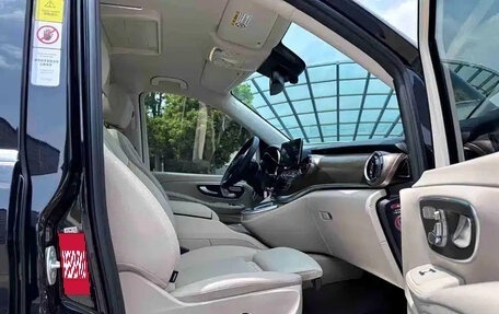 Mercedes-Benz V-Класс, 2023 год, 6 700 000 рублей, 16 фотография