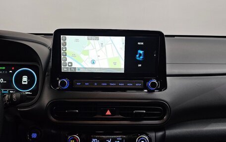 Hyundai Kona I, 2022 год, 1 380 000 рублей, 11 фотография