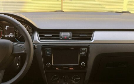 Skoda Rapid I, 2018 год, 1 100 000 рублей, 15 фотография