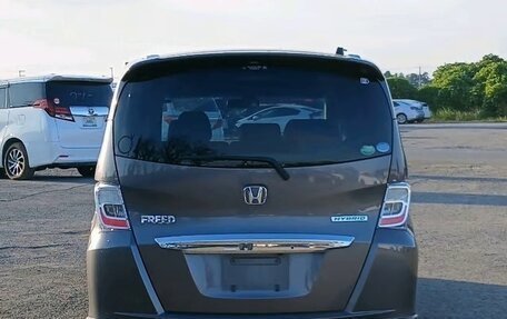 Honda Freed I, 2016 год, 850 000 рублей, 7 фотография
