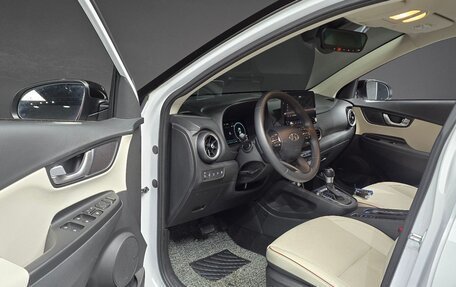 Hyundai Kona I, 2022 год, 1 360 000 рублей, 6 фотография