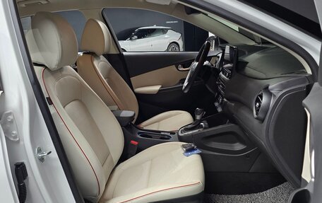 Hyundai Kona I, 2022 год, 1 360 000 рублей, 7 фотография