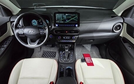Hyundai Kona I, 2022 год, 1 360 000 рублей, 10 фотография