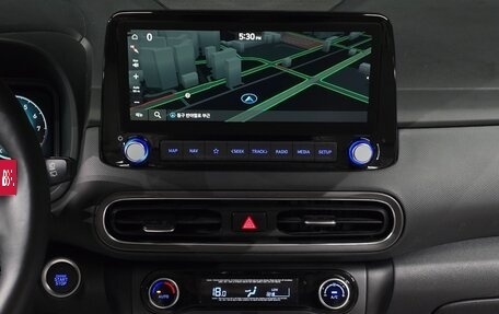 Hyundai Kona I, 2022 год, 1 360 000 рублей, 14 фотография