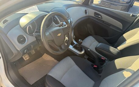 Chevrolet Cruze II, 2014 год, 695 000 рублей, 5 фотография