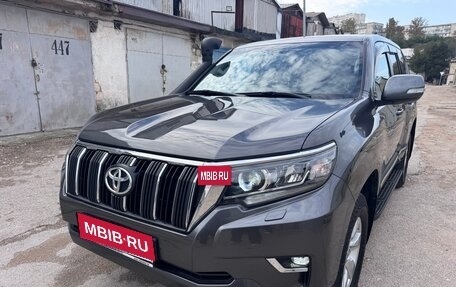 Toyota Land Cruiser Prado 150 рестайлинг, 2021 год, 4 980 000 рублей, 10 фотография