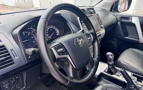 Toyota Land Cruiser Prado 150 рестайлинг, 2021 год, 4 980 000 рублей, 25 фотография