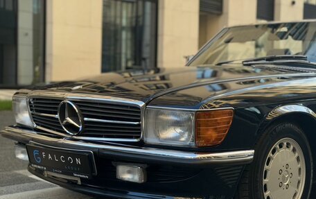 Mercedes-Benz SL-Класс, 1989 год, 8 400 000 рублей, 9 фотография