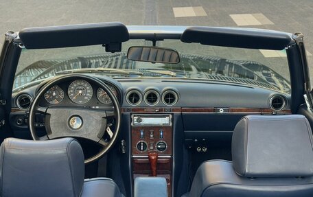 Mercedes-Benz SL-Класс, 1989 год, 8 400 000 рублей, 23 фотография