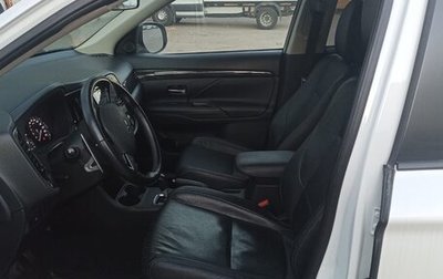 Mitsubishi Outlander III рестайлинг 3, 2016 год, 1 600 000 рублей, 1 фотография