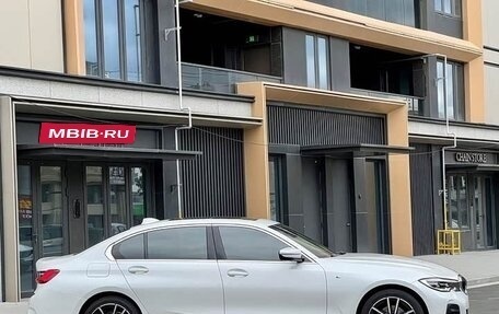 BMW 3 серия, 2022 год, 2 490 001 рублей, 4 фотография
