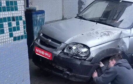 Chevrolet Niva I рестайлинг, 2010 год, 200 000 рублей, 1 фотография